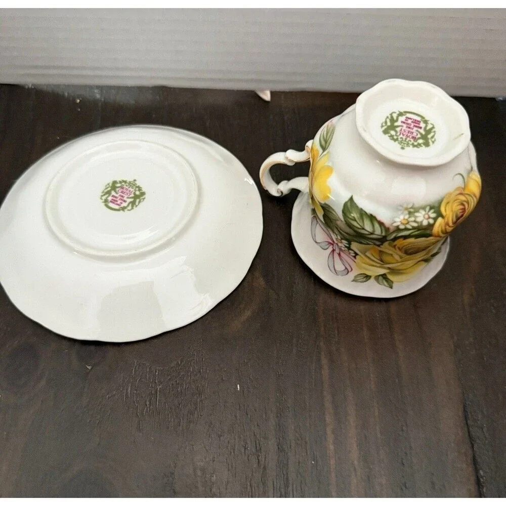 Royal Crest vintage royal